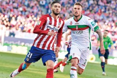 拉什福德租借曼联巴萨博弈：转会市场悬念揭晓